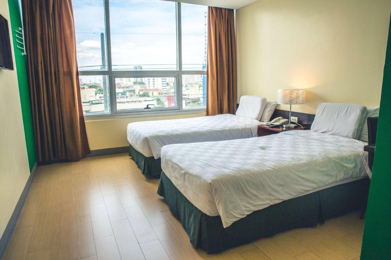 Go Hotels Plus Mandaluyong Exterior photo