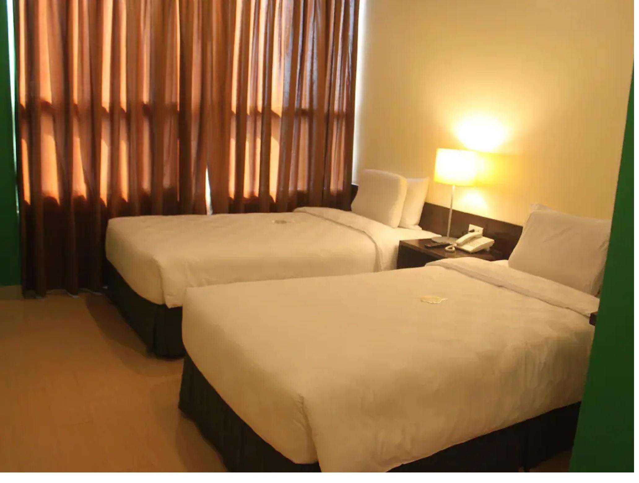 Go Hotels Plus Mandaluyong Exterior photo