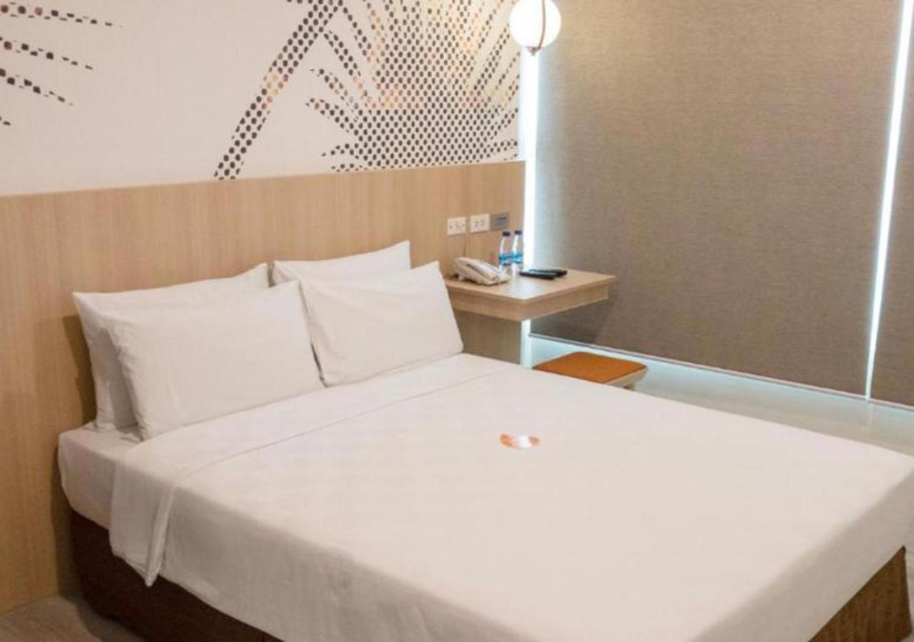 Go Hotels Plus Mandaluyong Exterior photo