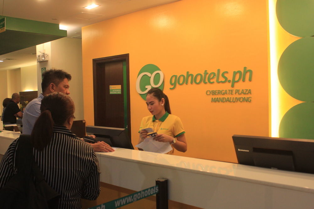 Go Hotels Plus Mandaluyong Exterior photo